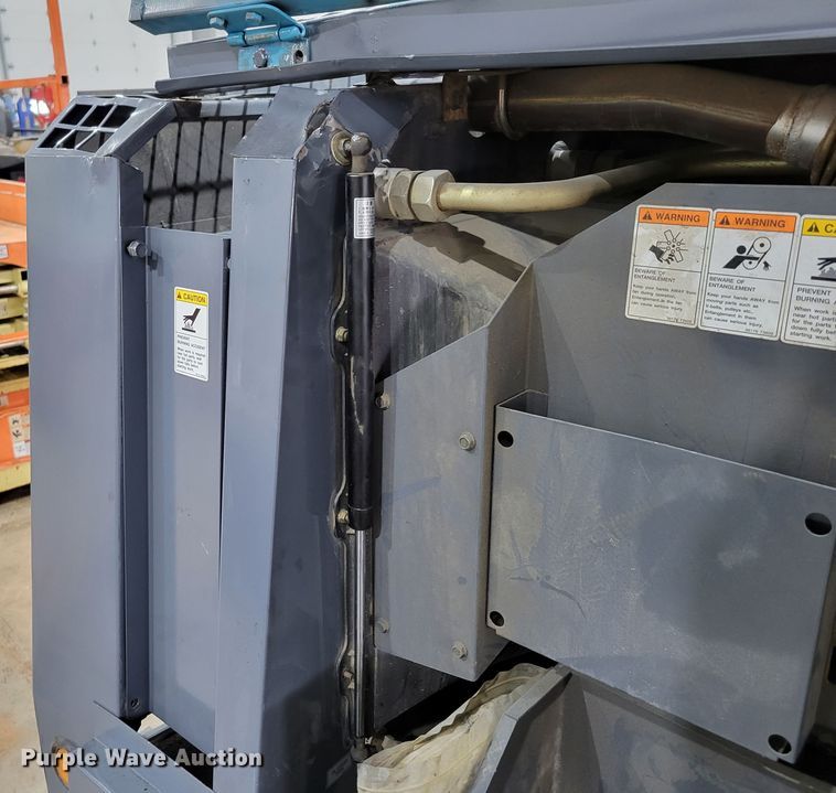 image for item LY9936 2011 Airman PDS185S  air compressor