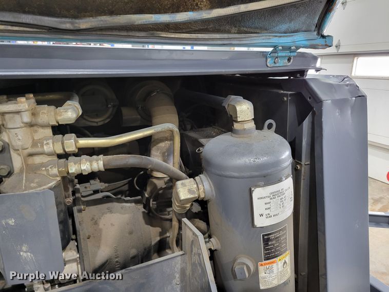 image for item LY9936 2011 Airman PDS185S  air compressor