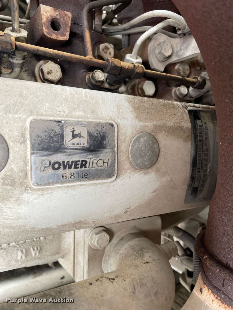 image for item MA9801 2002 Sterling L7500  sewer jetter truck