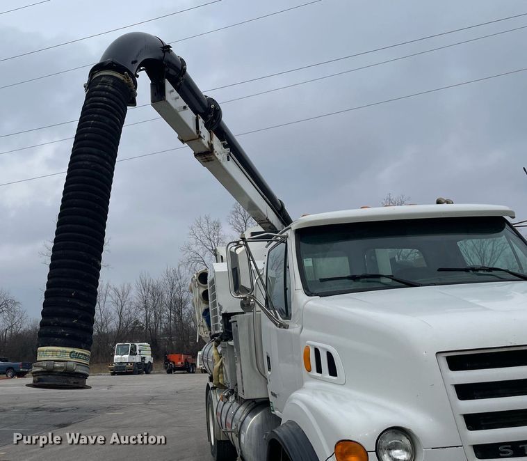 image for item MA9801 2002 Sterling L7500  sewer jetter truck