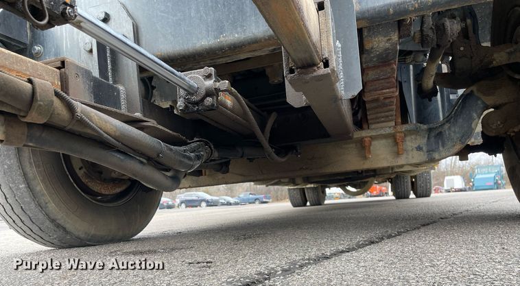 image for item MA9801 2002 Sterling L7500  sewer jetter truck