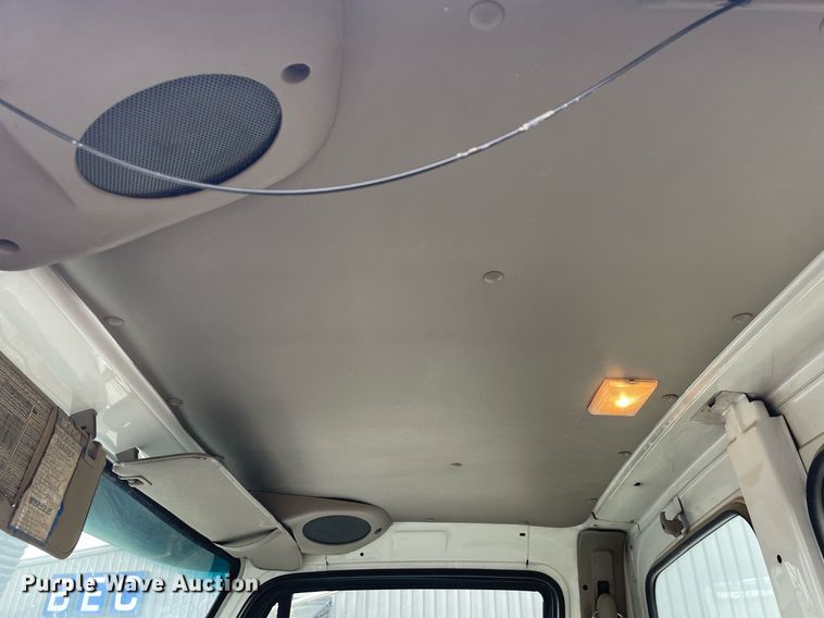 image for item MA9801 2002 Sterling L7500  sewer jetter truck