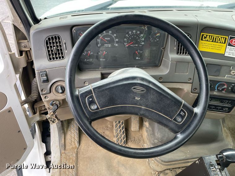 image for item MA9801 2002 Sterling L7500  sewer jetter truck