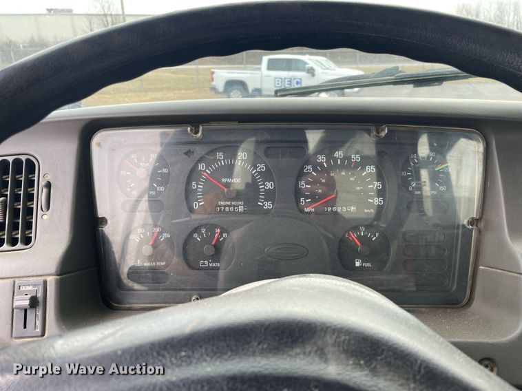 image for item MA9801 2002 Sterling L7500  sewer jetter truck