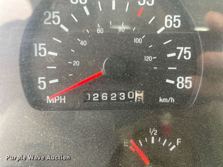 image for item MA9801 2002 Sterling L7500  sewer jetter truck