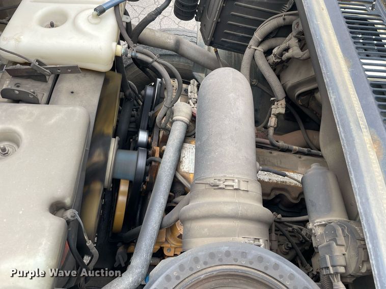 image for item MA9801 2002 Sterling L7500  sewer jetter truck