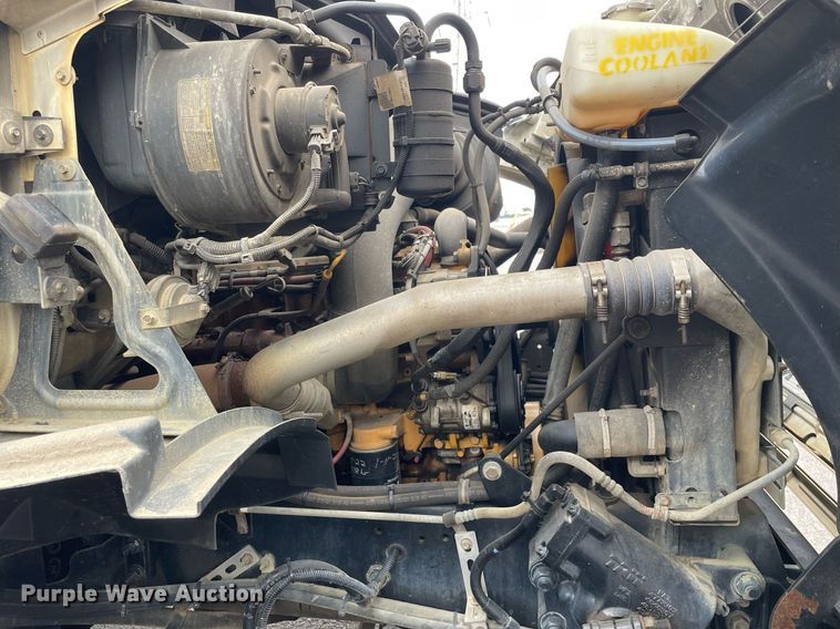 image for item MA9801 2002 Sterling L7500  sewer jetter truck