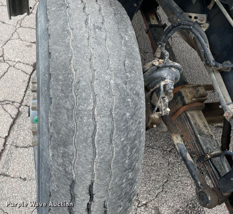 image for item MA9801 2002 Sterling L7500  sewer jetter truck