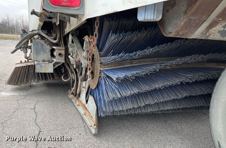 image for item MA9802 2005 Elgin Pelican  street sweeper