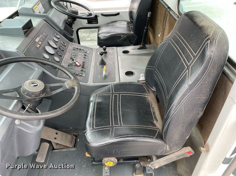 image for item MA9802 2005 Elgin Pelican  street sweeper