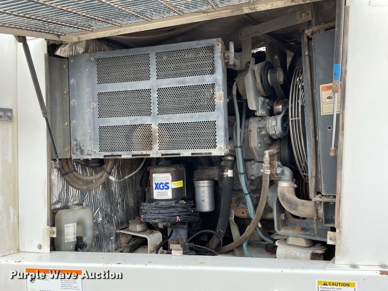 image for item MA9802 2005 Elgin Pelican  street sweeper