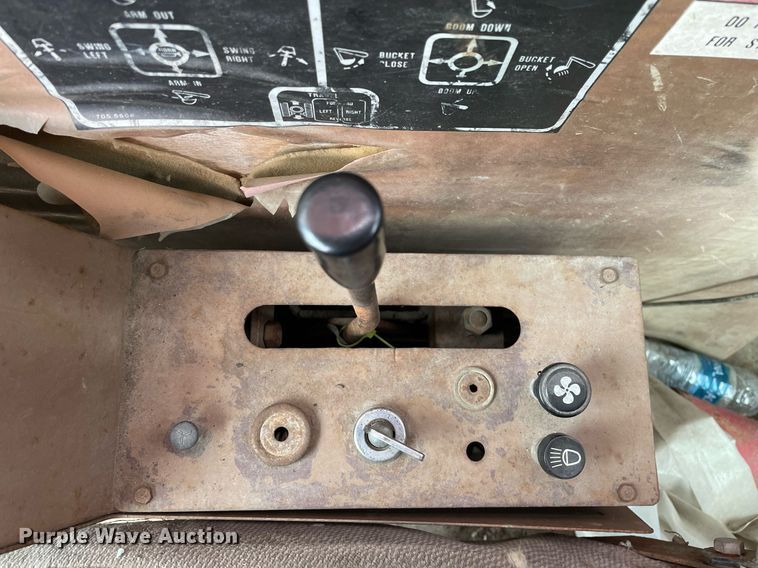 image for item MA9804 1986 Koehring 6633  excavator