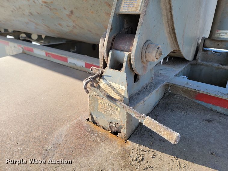 image for item ME9642 2005 Smith Co  side dump trailer