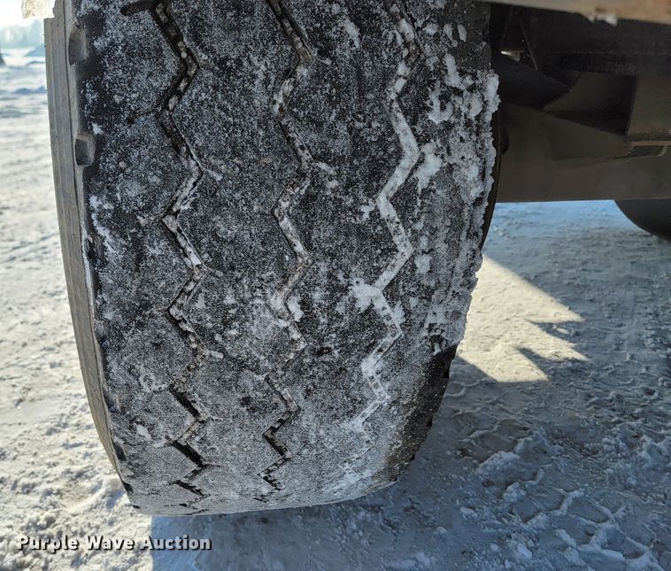 image for item ME9642 2005 Smith Co  side dump trailer