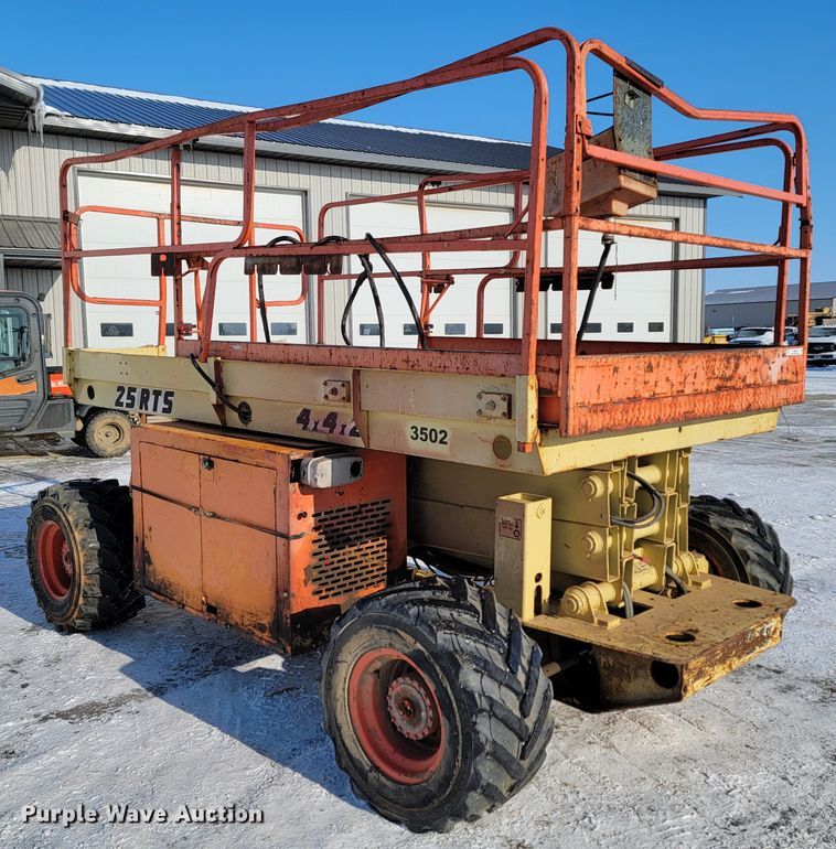 image for item ME9643 JLG 25RTS  scissor lift