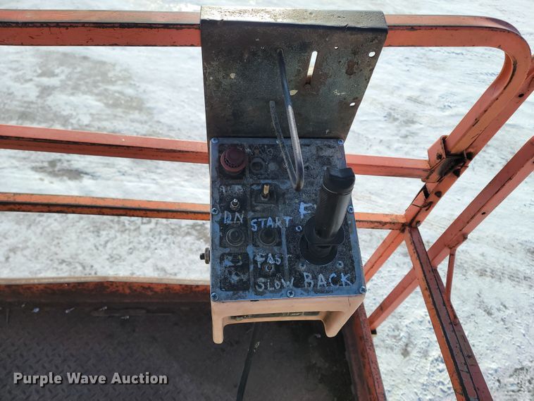 image for item ME9643 JLG 25RTS  scissor lift