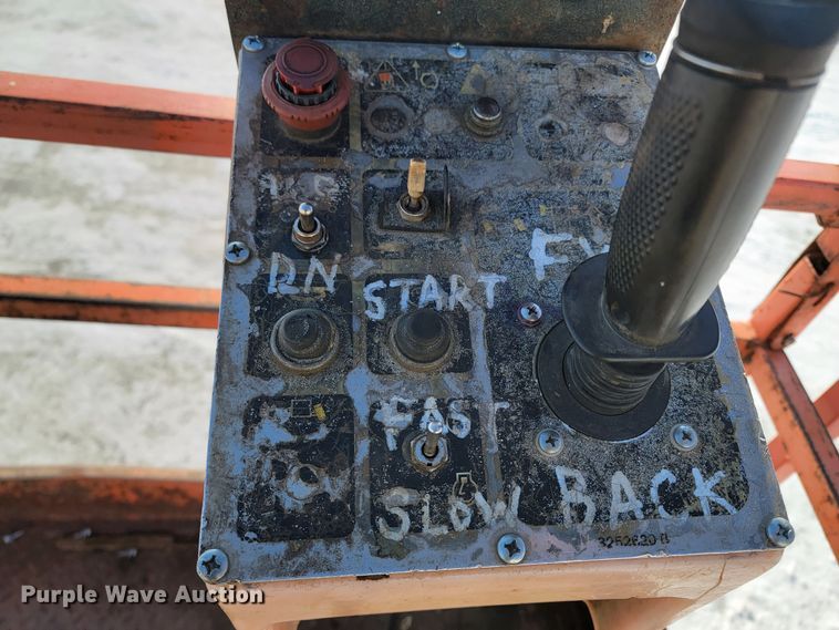 image for item ME9643 JLG 25RTS  scissor lift