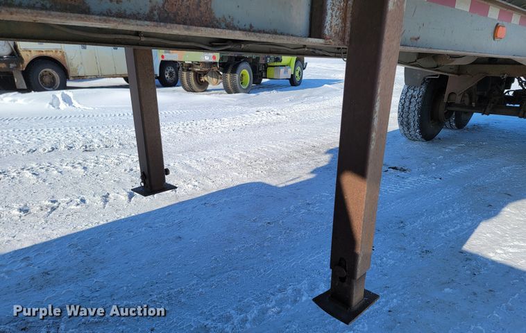 image for item ME9645 2005 Smith Co  side dump trailer