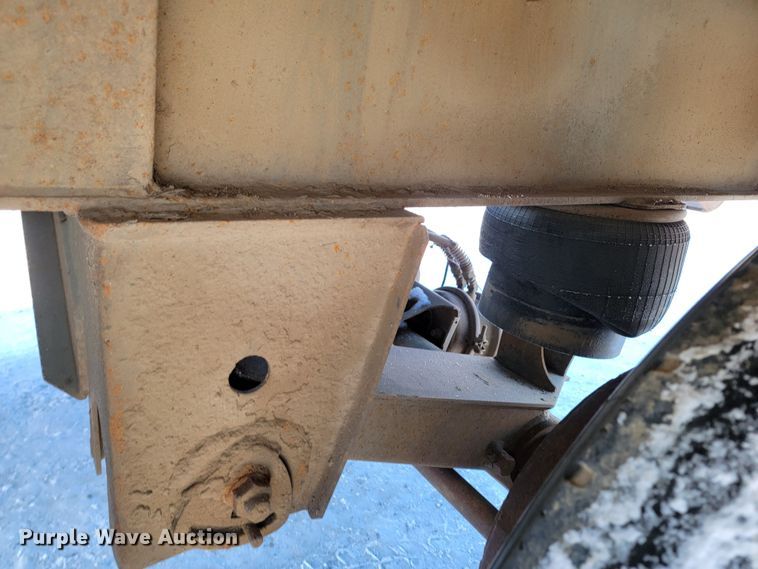 image for item ME9645 2005 Smith Co  side dump trailer