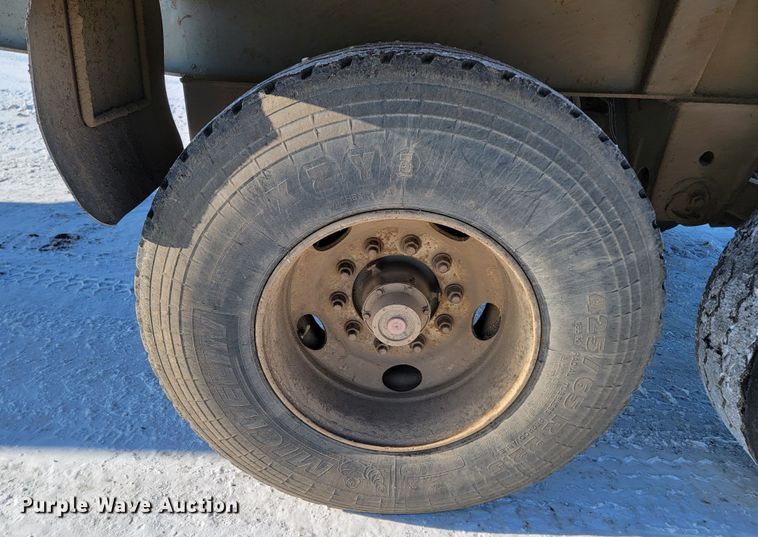 image for item ME9645 2005 Smith Co  side dump trailer