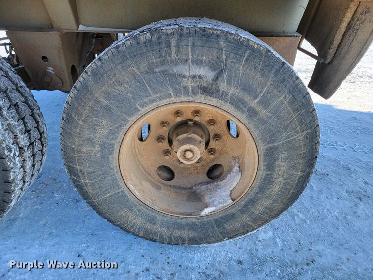 image for item ME9645 2005 Smith Co  side dump trailer