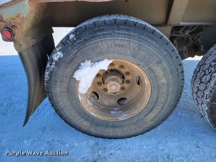 image for item ME9645 2005 Smith Co  side dump trailer