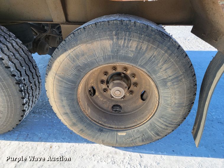 image for item ME9645 2005 Smith Co  side dump trailer