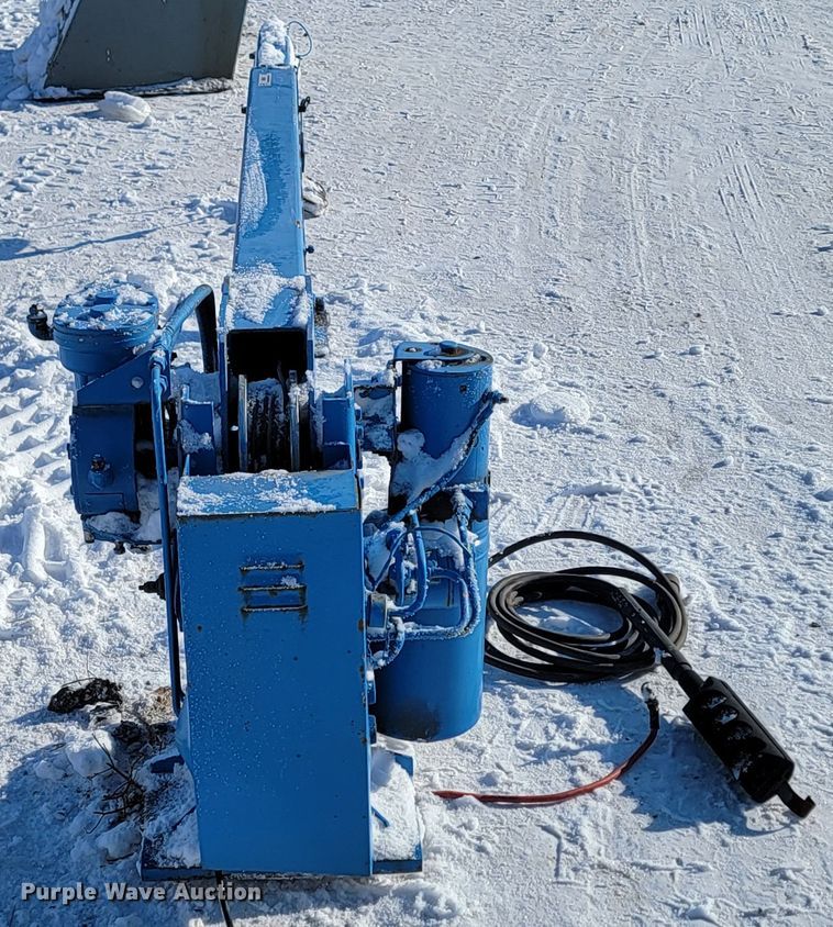 image for item ME9647 Truck crane