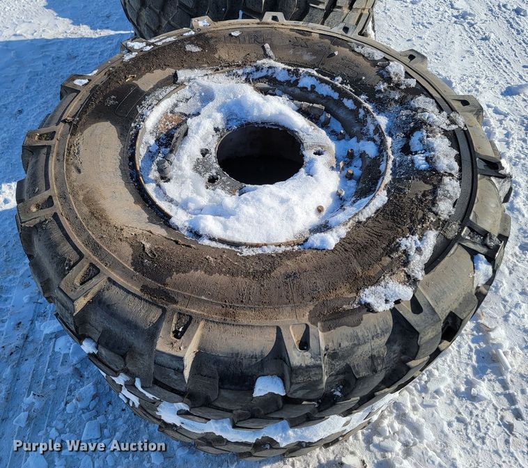 image for item ME9649 (5) 395/80R20 tires and wheels