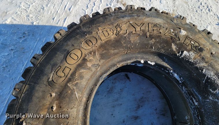 image for item ME9649 (5) 395/80R20 tires and wheels