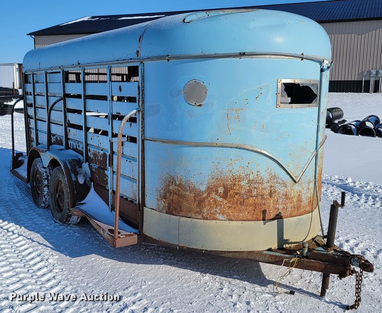 image for item ME9651 1972 S&H  livestock trailer