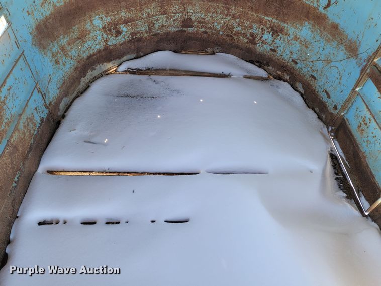 image for item ME9651 1972 S&H  livestock trailer