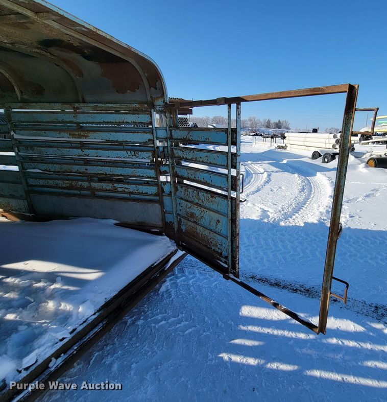 image for item ME9651 1972 S&H  livestock trailer
