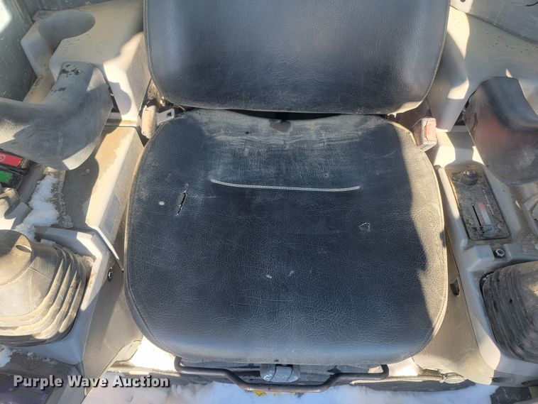 image for item ME9653 Kubota SVL 75-2  tracked skid steer loader