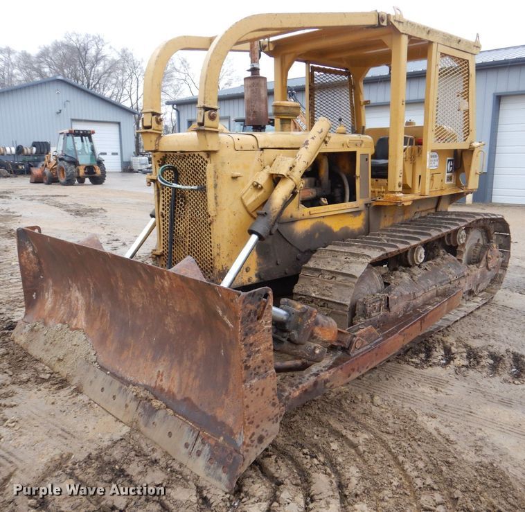 image for item MJ9958 1975 Caterpillar D5  dozer