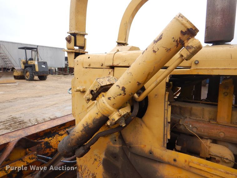 image for item MJ9958 1975 Caterpillar D5  dozer