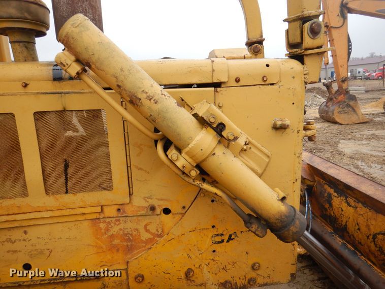 image for item MJ9958 1975 Caterpillar D5  dozer