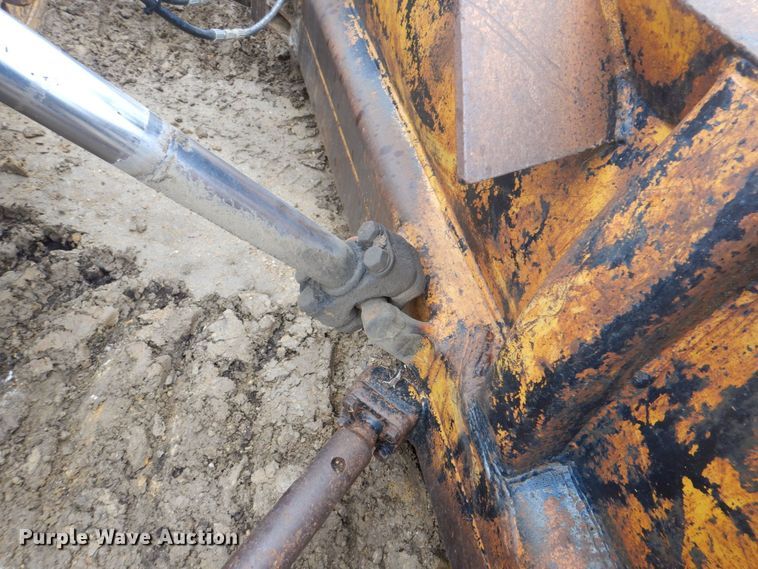 image for item MJ9958 1975 Caterpillar D5  dozer