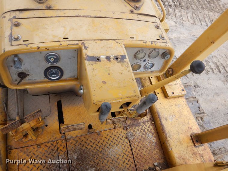 image for item MJ9958 1975 Caterpillar D5  dozer