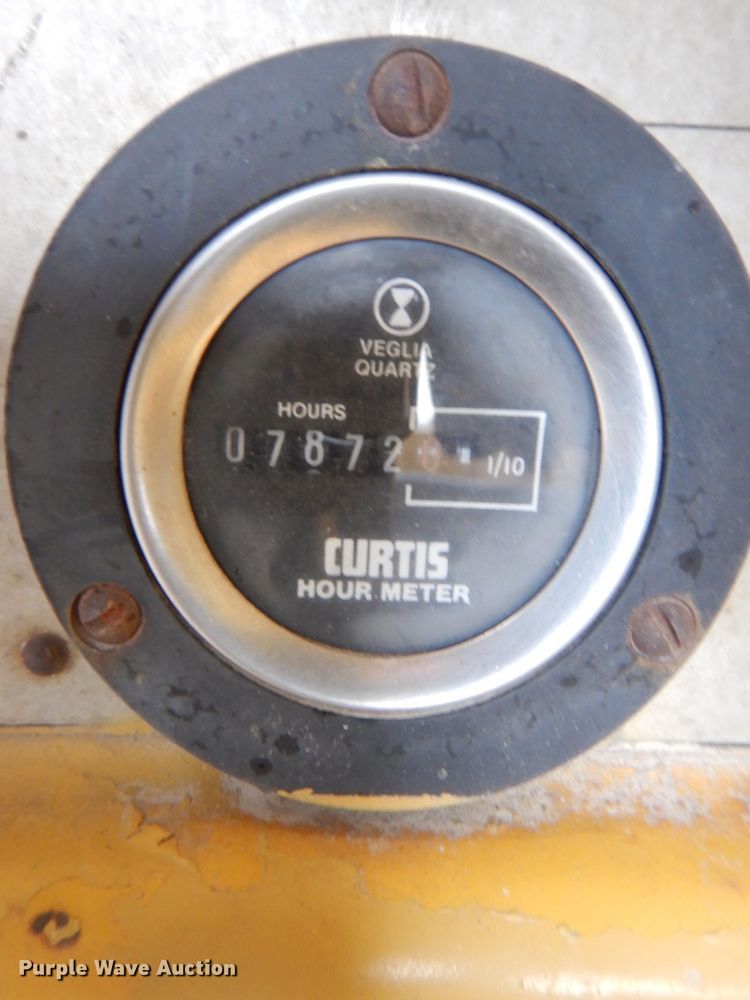 image for item MJ9958 1975 Caterpillar D5  dozer