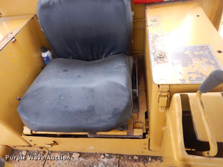 image for item MJ9958 1975 Caterpillar D5  dozer