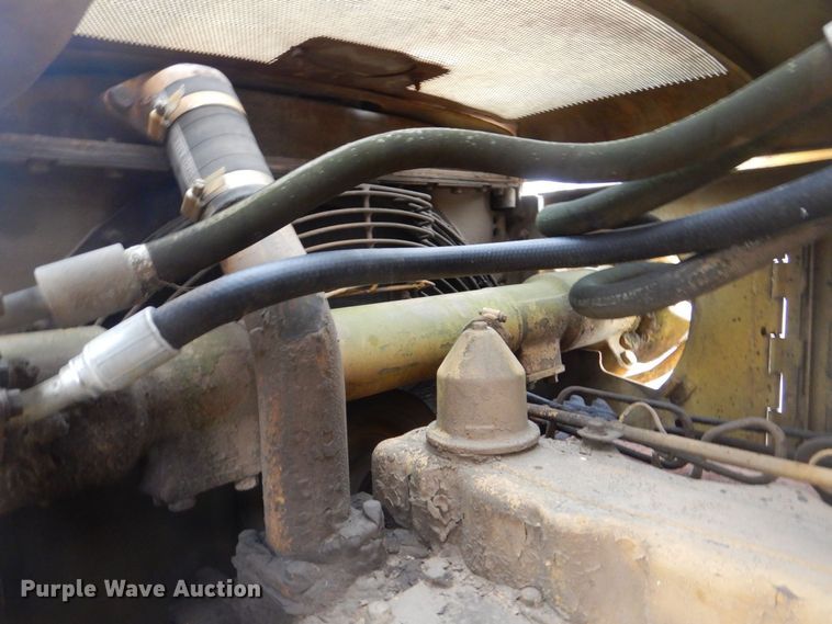 image for item MJ9958 1975 Caterpillar D5  dozer