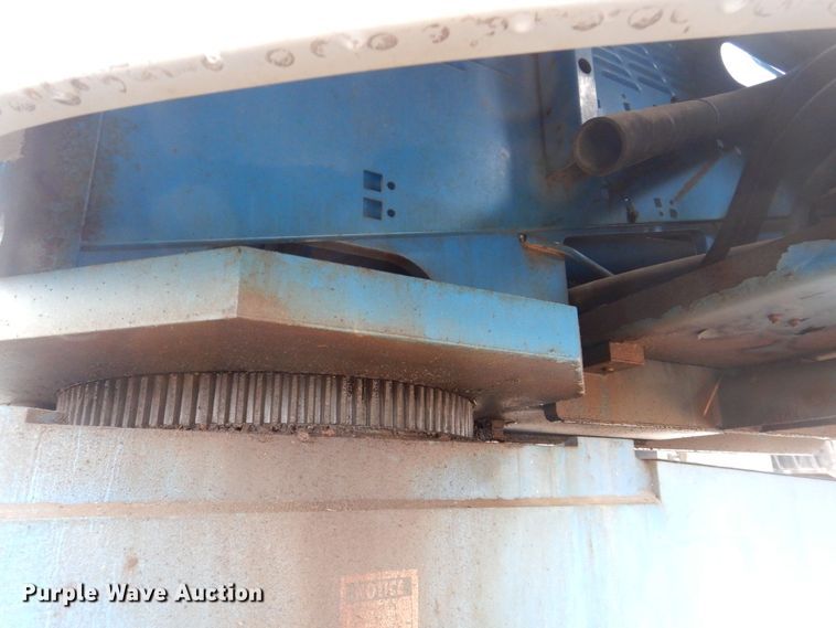 image for item MJ9959 1999 Genie S40  boom lift