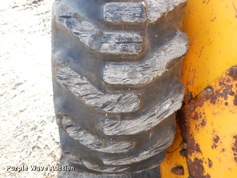 image for item MJ9972 1973 Case 1737  skid steer loader