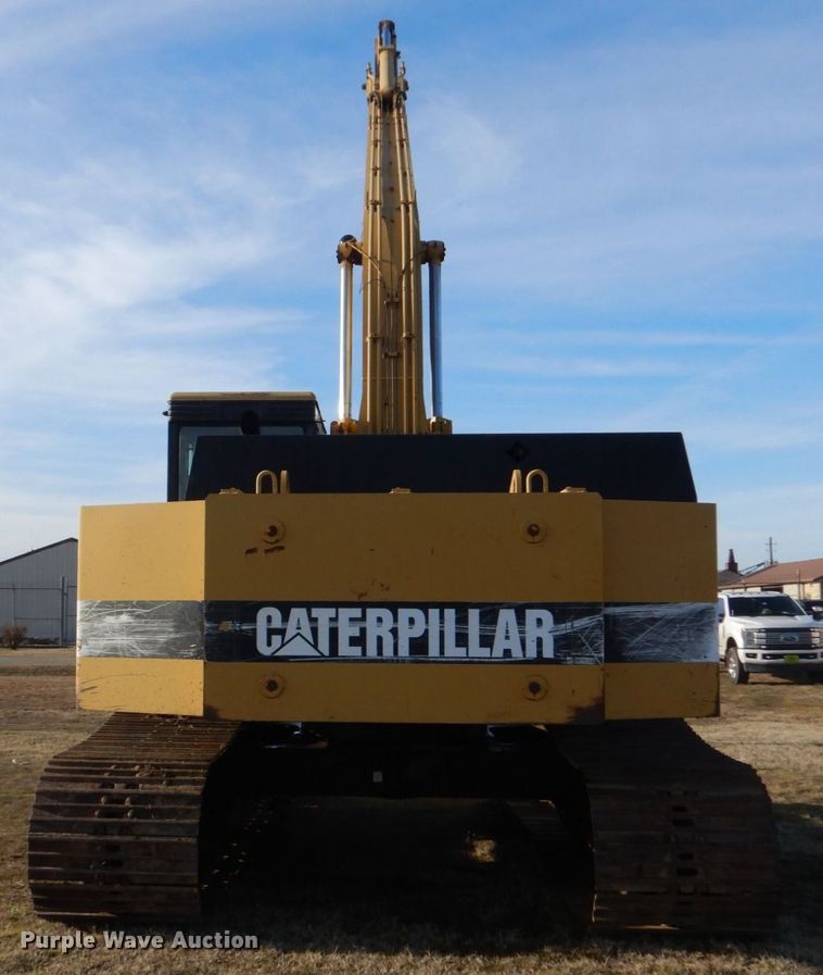 image for item MM9610 1992 Caterpillar EL240B  long reach excavator