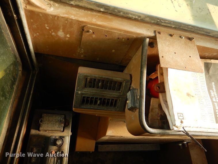 image for item MM9610 1992 Caterpillar EL240B  long reach excavator