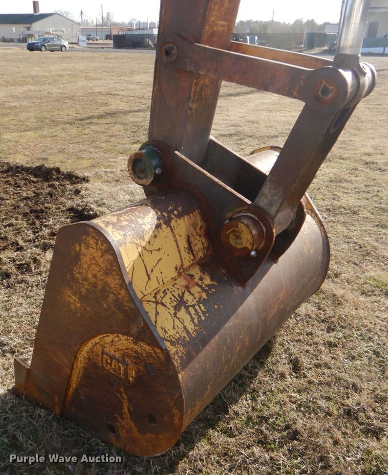 image for item MM9610 1992 Caterpillar EL240B  long reach excavator