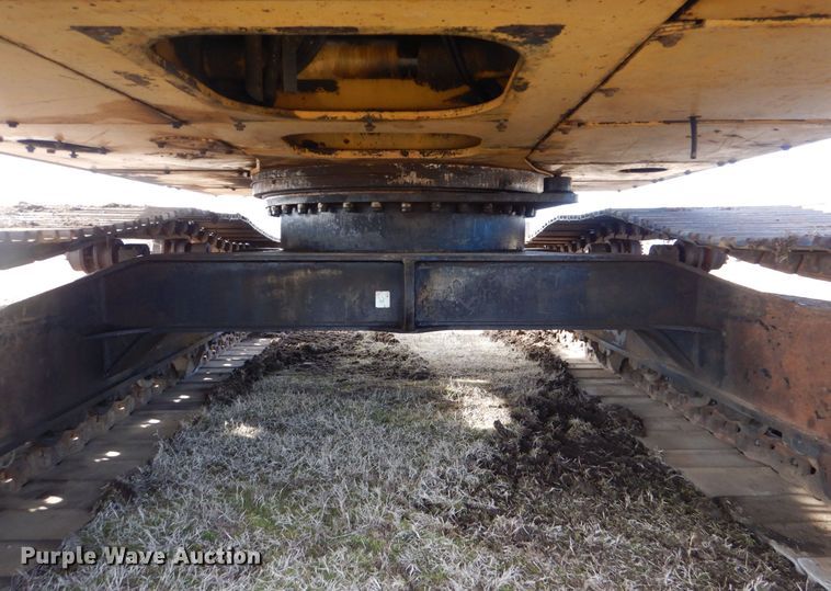 image for item MM9610 1992 Caterpillar EL240B  long reach excavator