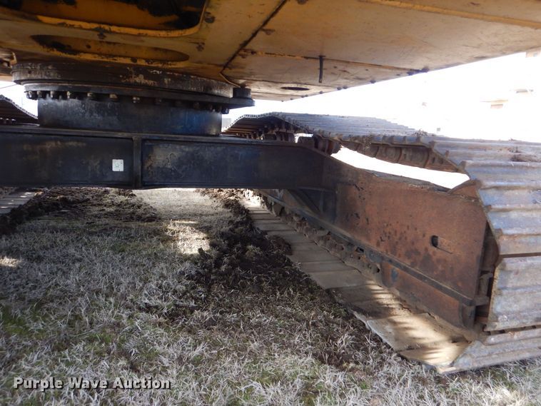 image for item MM9610 1992 Caterpillar EL240B  long reach excavator