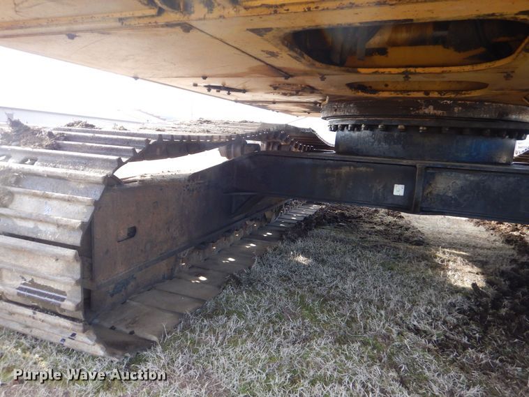 image for item MM9610 1992 Caterpillar EL240B  long reach excavator